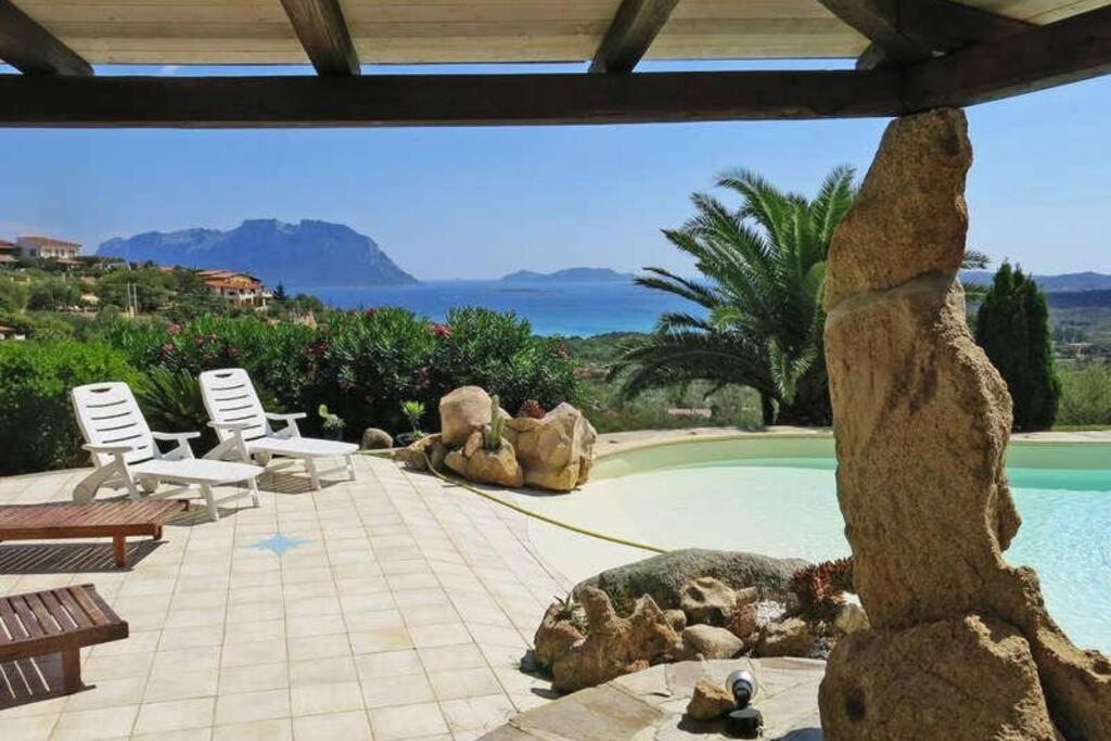 Villa And Pool Tavolara View Porto Istana Exterior photo