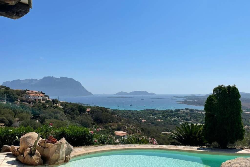 Villa And Pool Tavolara View Porto Istana Exterior photo